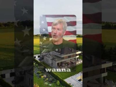 Bitcoin Strategist lashes out at AI-powered coins while market flips #PumpWave #BitcoinHour